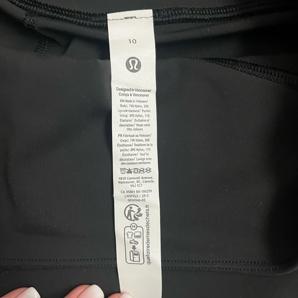 NWOT Lululemon Wunder Under SmoothCover High-Rise Tight 25" - Black - Size 10 - Picture 4 of 6